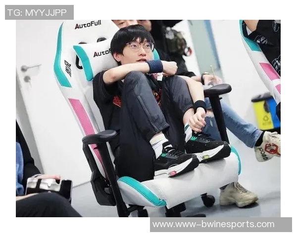 S15电竞总决赛王者荣耀引发FPX实力争议的热烈讨论与分析